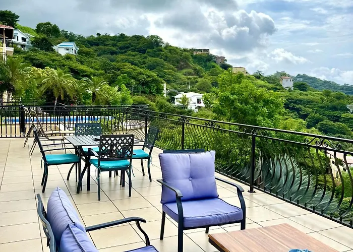 Seaside Serenity 2b2b With Panoramic Terrace *